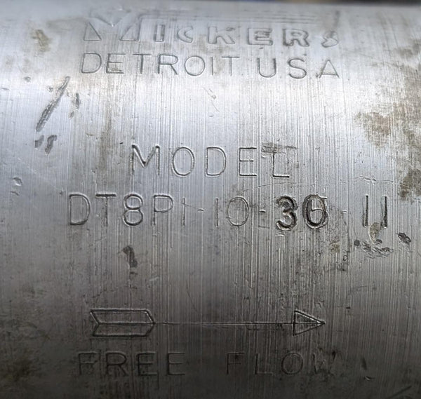 Vickers DT8P1103011 Hydraulic Check Valve 11/4" NPT Steel