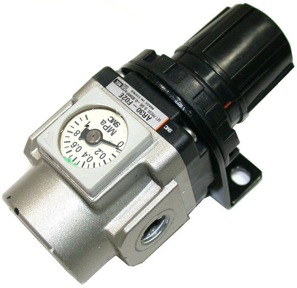 SMC AIR REGULATOR WITH GAUGE G1/4 AR30F02E W/ BRACKET