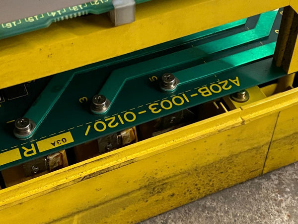 Fanuc A06B-6059-H215 AC Spindle Servo Unit A20B-1003-0120