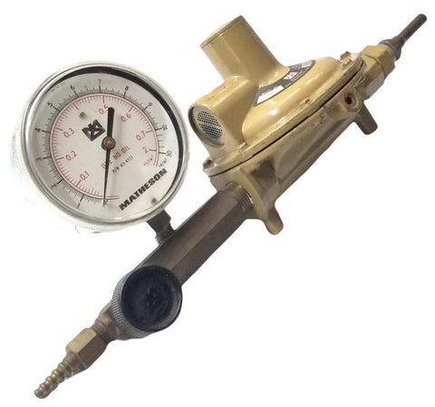 Matheson 3702 Gas Pressure Regulator Inlet 250psi Max Outlet 0.5-5psi
