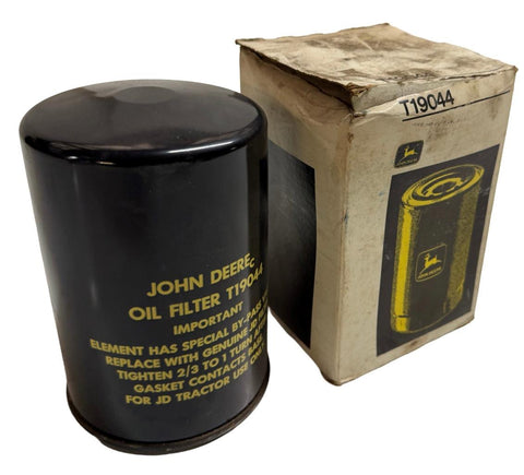 John Deere T19044 Engine Oil Filter Replacement