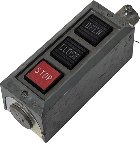 Square D 9001BG303 Push Button Control Station Open-Close-Stop 600VAC Series A