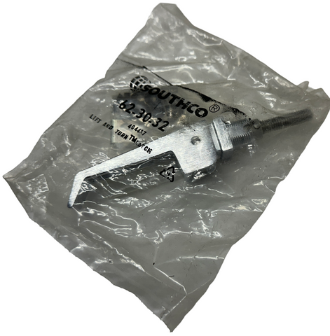 Southco 62-30-32 Lift & Turn Compression Latch Medium Size Handle Style