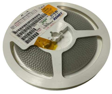 Reel of 3035 Kemet C0805C221J5GACTU Multilayer Ceramic Capacitor 220pF 50V 0805