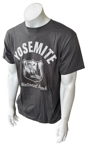 Anvil Men's Yosemite National Park Since 1890 Gray Short Sleeve Shirt Size M