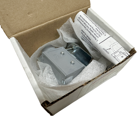 Lincoln 83671 Low Level Alarm Kit SPDT 15A 125/250/480V For Lubrication Pumps