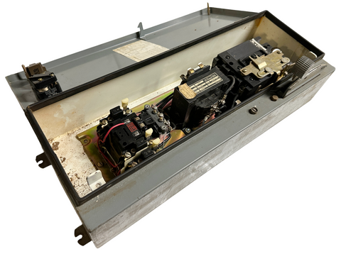 Allen-Bradley Bulletin 713 Combination Starter With Breaker Size 0 Form 2 Type 1