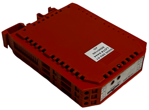 Entrelec 0305 382 01 3-Way Isolated Analog Converter 30538201