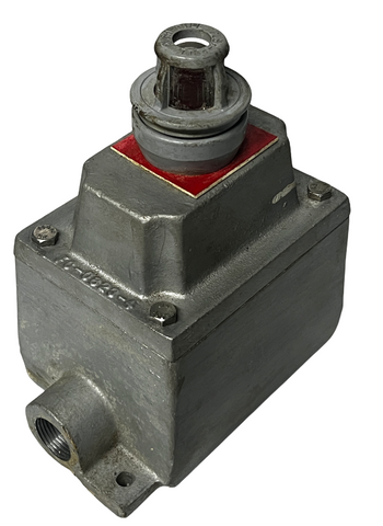 O-Z / Gedney CS1 Explosion-Proof Enclosure w/ Emergency Stop Push Pull Switch