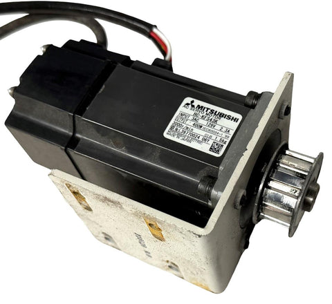 Mitsubishi HC-KFS43K AC Servo Motor 400W 3PH 129V 2.3A 3000RPM