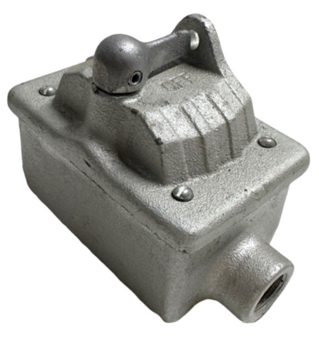 Crouse-Hinds FS-1 Condulet Single Gang Device Box 1/2" Hub W/ Switch Cover