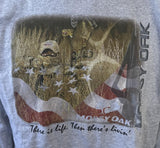 Gildan Men's Mossy Oak There is Life Then There's Livin' Gray Shirt Size Large