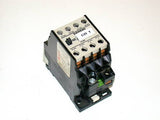 4 SIEMENS CONTROL RELAYS 10 AMP MODEL 3TH8040