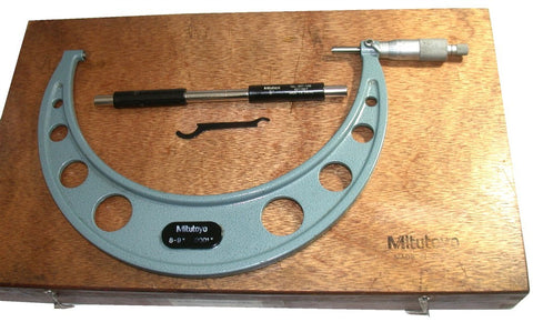 Mitutoyo 8-9" .0001" Micrometer w/Case & Standard 103-223 - calibrated