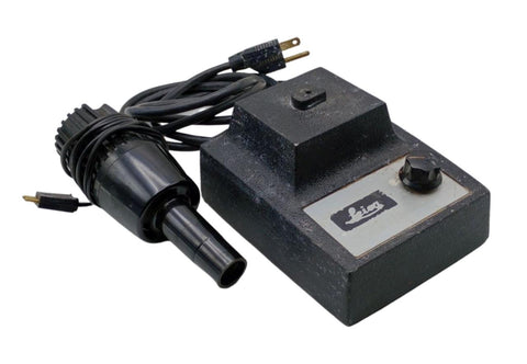 Leica 31-35-28 Microscope Illuminator Laboratory Light W/ Lamp  120V 50/60HZ 25W