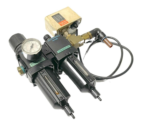 Wilkerson B18-04-FL00 Filter Regulator W/ L18-04-KL00 Lubricator & Danfoss KP35