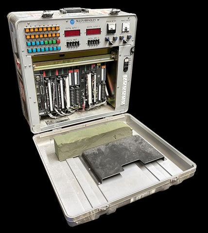 Allen Bradley WS 5600 Portable Workstation 120V 50/60 Hz 10A