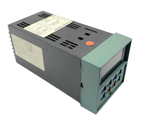 Honeywell DC3003-0-20A-1-DIN-0111 Digital Temperature Control Display 102VAC