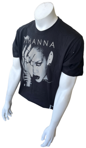 Tultex Rihanna Last Girl On Earth Tour 2010 Black Short Sleeve Shirt Size Large
