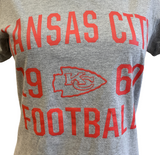Nike Women's Kansas City Chiefs Football 1960 Gray Short Sleeve Slim Fit Shirt M