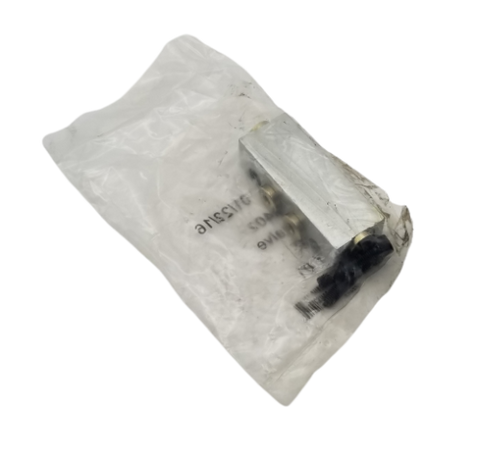 Lincoln 882402 UV Inlet Block