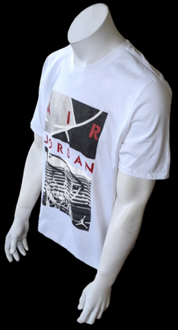 Nike Jordan Men's Air Jordan Basketball Graphic White Short Sleeve Shirt Size L