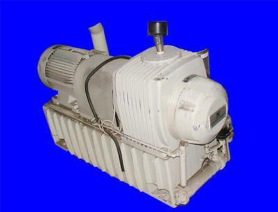 VERY NICE LEYBOLD HEREAUS 20 HP TROCHOID VACUUM PUMP MODEL TR-630