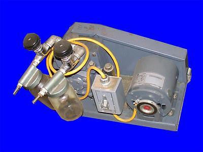 VERY NICE WELCH .9 CFM DUO-SEAL VACUUM PUMP MODEL 1400 W/ 1/3 HP MOTOR 115 VOLTS
