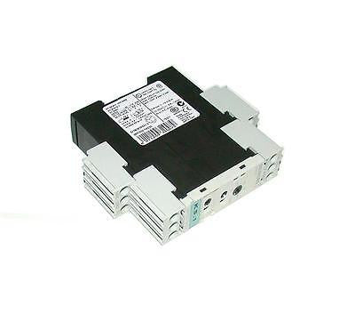 SIEMENS SOLID STATE TIME DELAY RELAY  MODEL 3RP1505-1AQ30 (4 AVAILABLE)