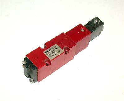 VERSA SOLENOID VALVE 24 VDC  MODEL  CSG-4332-027-HC-D024