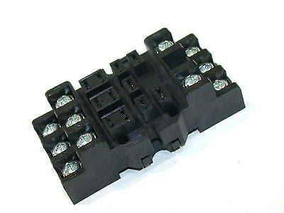 UP TO 7 NEW YOUNG RELAY 11 PIN 15A 300V SOCKET HOLDER NDSQ-11