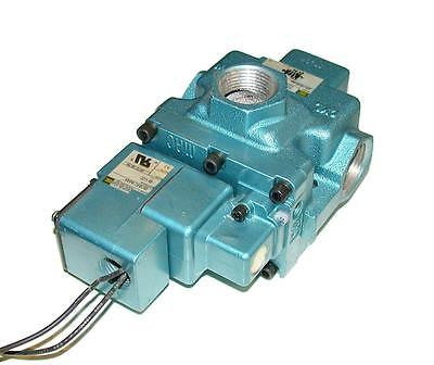 NEW MAC  SOLENOID VALVE 1/2 NPT 24 VDC 57C-72-501AA  (2 AVAILABLE)
