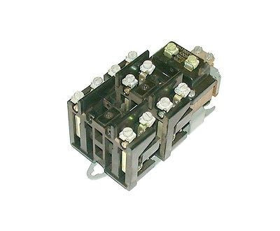 NEW GENERAL ELECTRIC CONTACTOR 10 AMP 600 VAC MODEL CR2810A11AD