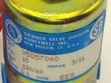 New Skinner  V5D57060  Honeywell Solenoid Valve 110/120 VAC 1/4 NPT 11 Watts