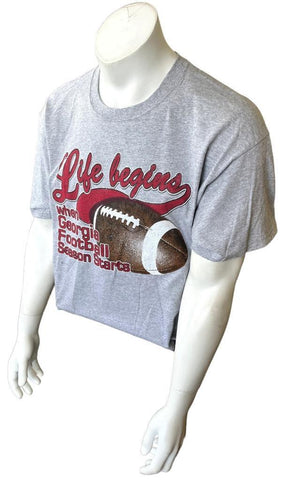 Fruit Of The Loom Men's Life Begins When Georgia Football Season Starts Shirt XL