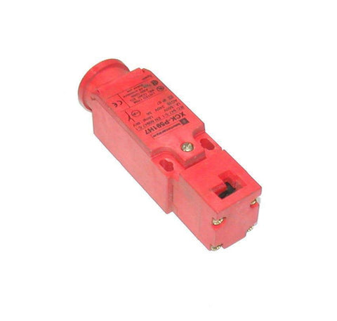 TELEMECANIQUE   XCK-P591H7   INTERLOCK SAFETY SWITCH 240 VAC 3 AMP