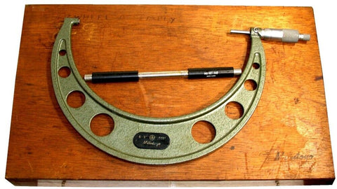 Mitutoyo 8-9" .001" Micrometer w/Case & Standard 103-185A - calibrated