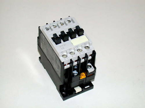 SIEMENS MOTOR STARTERS 9 AMP MODEL 3TF30100AK6
