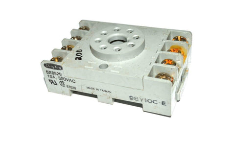 DAYTON 5X852E RELAY SOCKET 10 AMPS 300 VAC