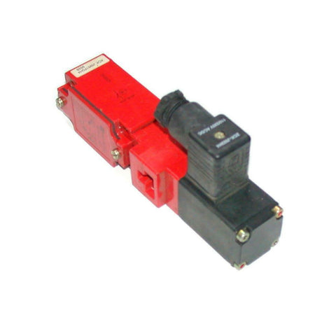 TEelemecanique  XCK J5941F0H4  Interlock Safety Switch 240 VAC 3 Amp NO KEY