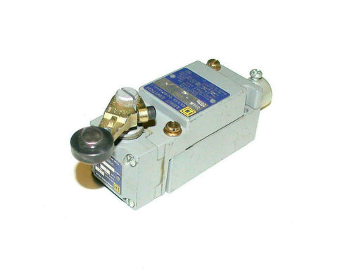 Square D  9007C62A  Oil Tight Heavy Duty Limit Switch W/Roller Lever  10 Amp