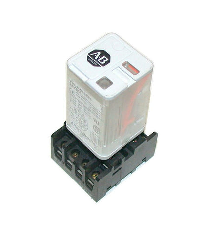 ALLEN BRADLEY GENERAL PURPOSE RELAY W/SOCKET MODEL 700-HA33Z24  (3 AVAILABLE)