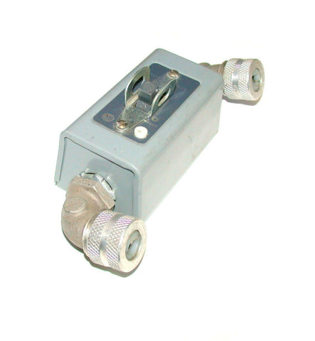 ALLEN BRADLEY   600-TAX   MANUAL  MOTOR STARTER W/ 1/2 CORD GRIP FITTINGS