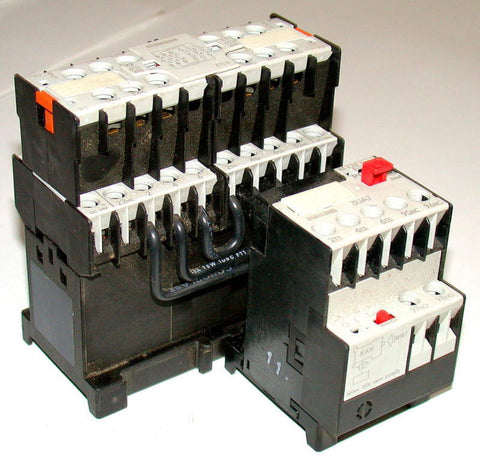 3 SIEMENS MOTOR REVERSING CONTACTORS MODEL 3TD2002-2BB4