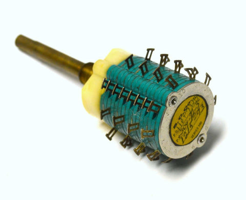 S.C.CO 304-72-5 SERIES 100 POTENTIOMETER