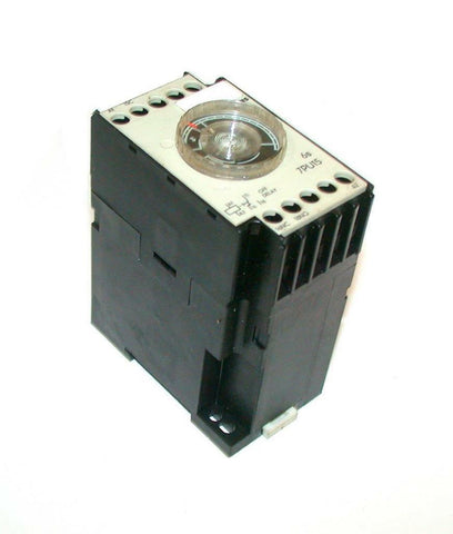 SIEMENS  7PU1540-1AB30  TIME DELAY RELAY  0.6-6 SECONDS 24 VAC 50/60 HZ