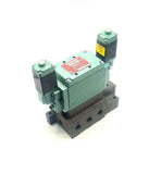 New Numatics  34DSP43CE  Solenoid Valve W/Manifold 24 VDC 0.25 Amps