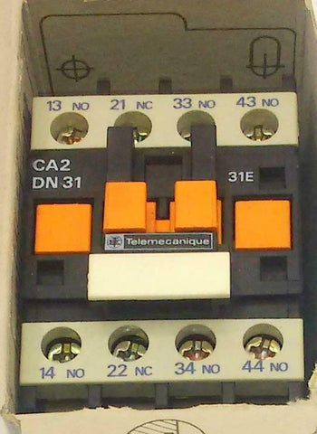 New Telemecanique  CA2 DN31U7  Control Relay  230-240 VAC 60 Hz 10 Amp