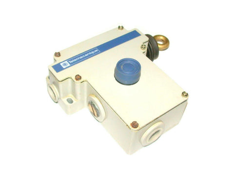 TELEMECANIQUE  XY2 CE1A250  RIGHT HANDED PULL CABLE SWITCH WRESET