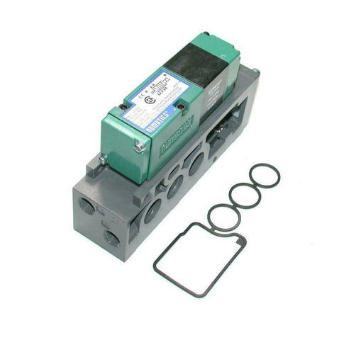New Numatics  072SA415K000030  Manifold Solenoid Valve 110/120 VAC 0.15 Amp